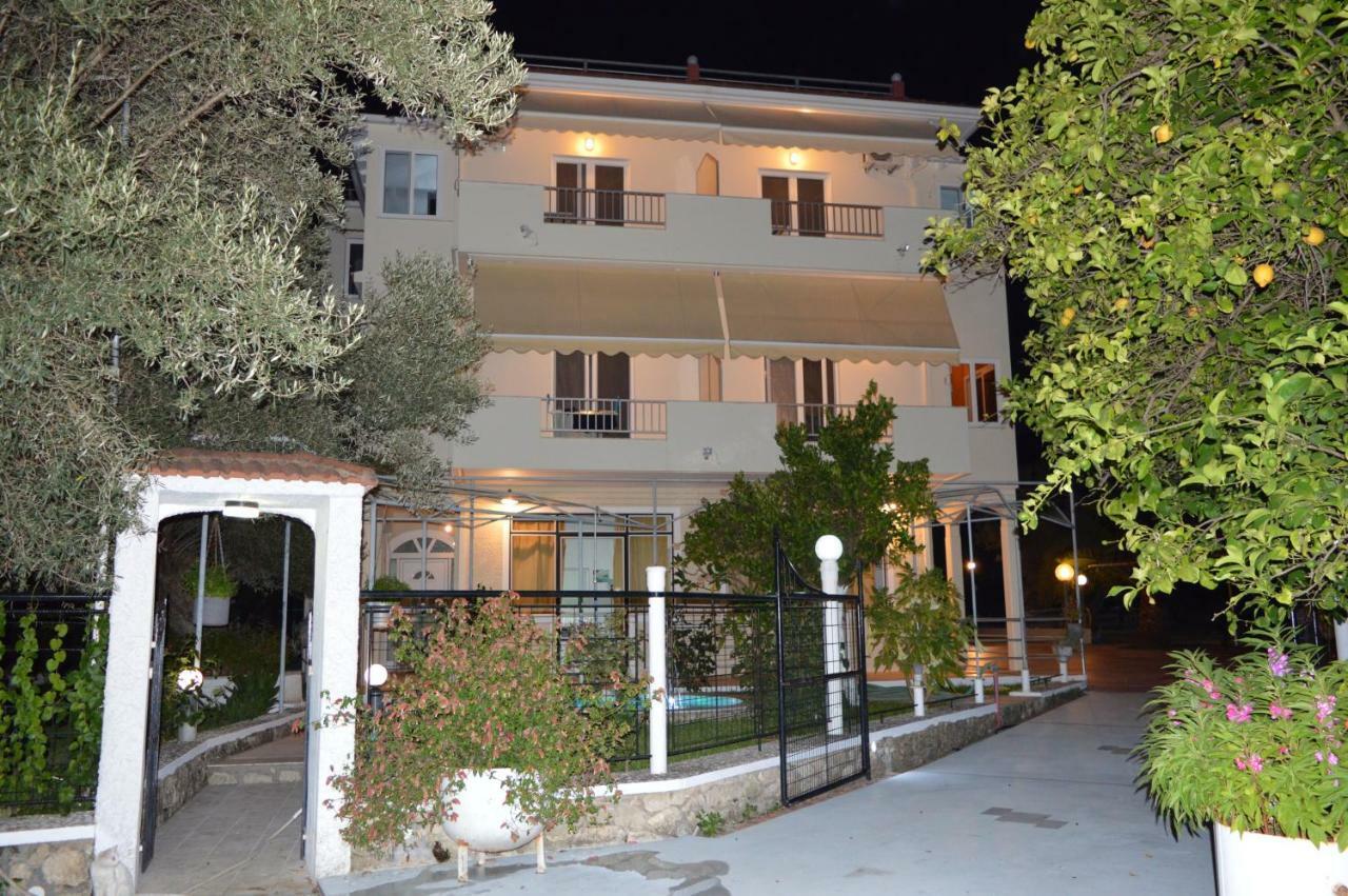 Margarita Apartments Nikiana Buitenkant foto